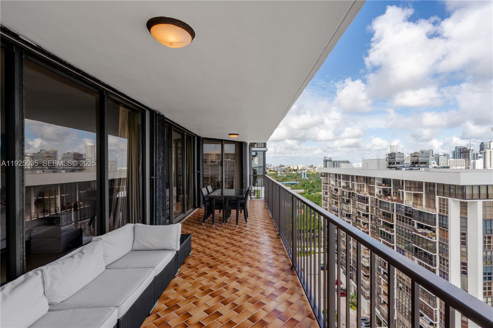 1925 Brickell Ave #D2006 Miami, FL 33129