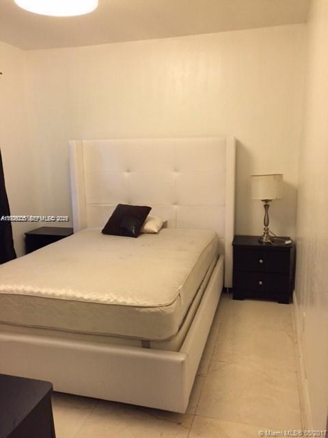 842 Meridian Ave #1B Miami Beach, FL 33139