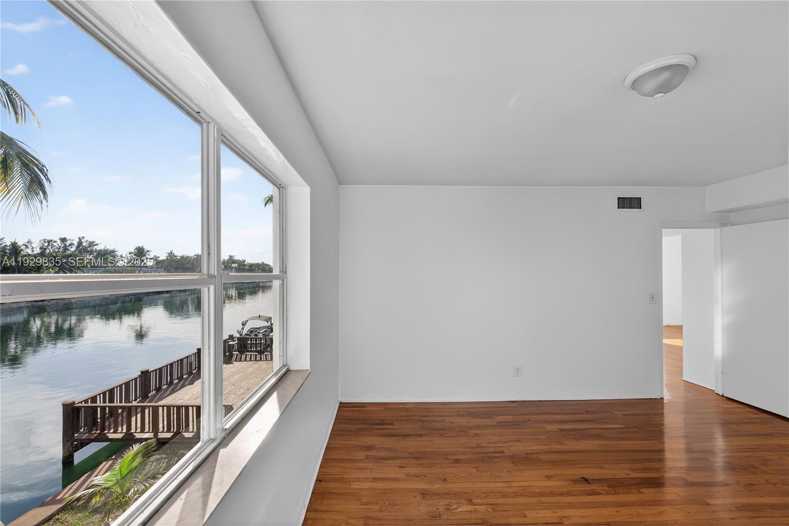 160 S Shore Dr #5 Miami Beach, FL 33141