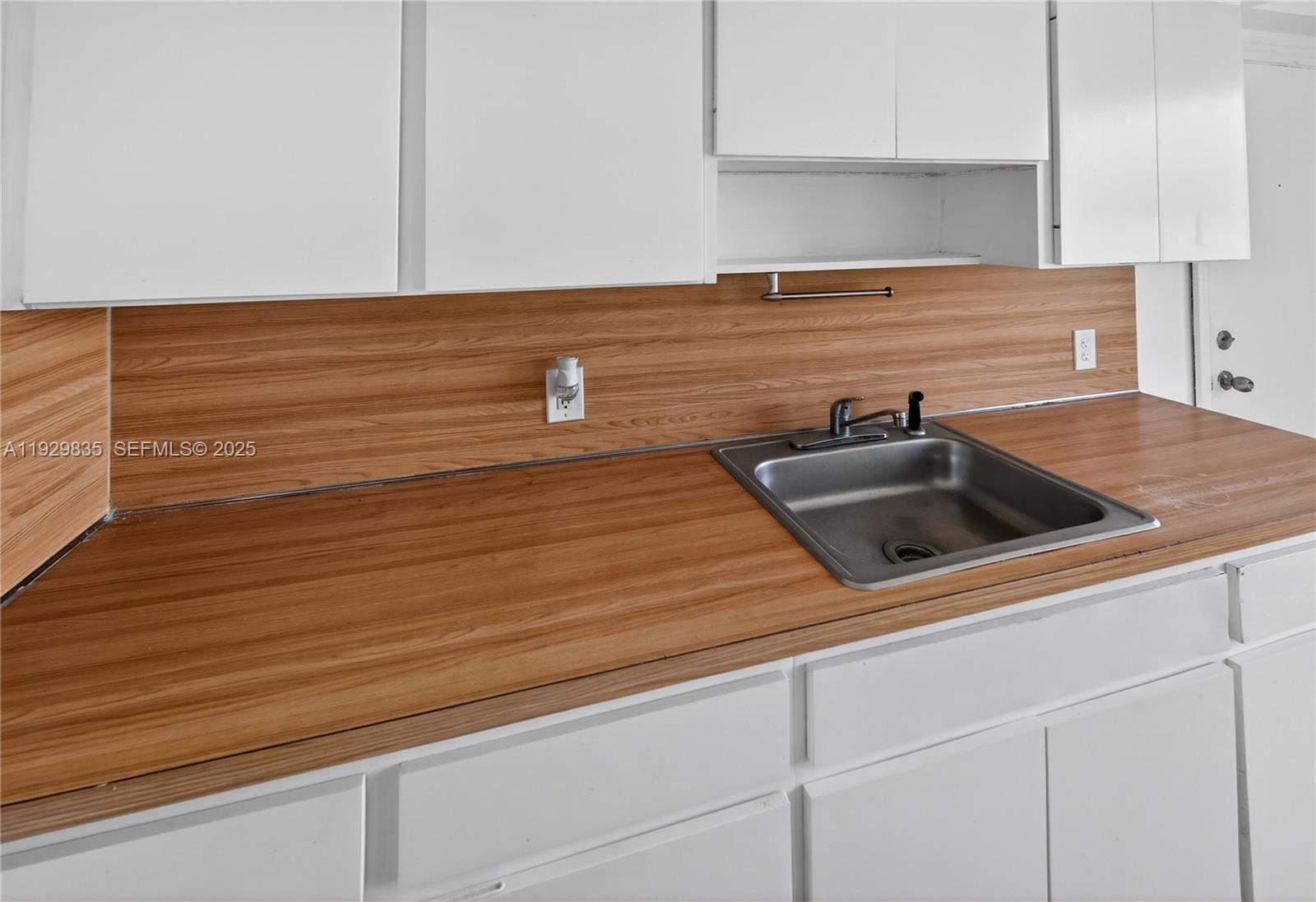 160 S Shore Dr #5 Miami Beach, FL 33141