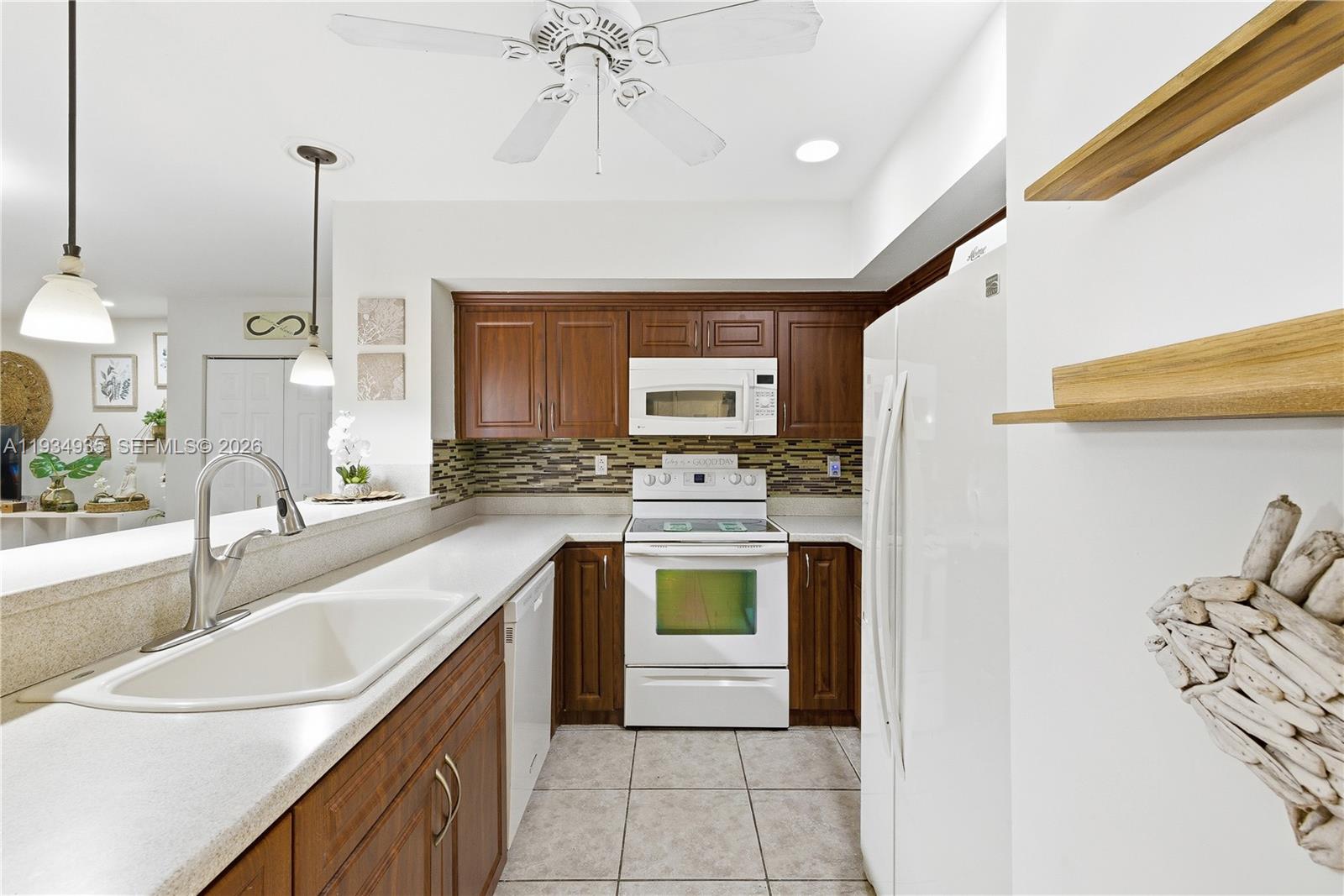 6358 Milk Wagon Ln Miami Lakes, FL 33014