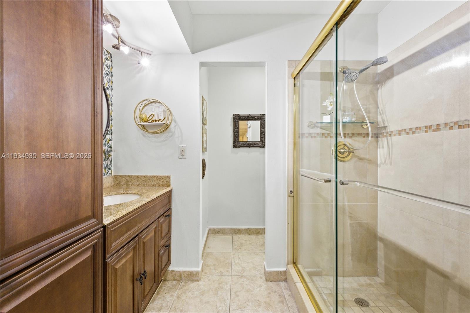 6358 Milk Wagon Ln Miami Lakes, FL 33014