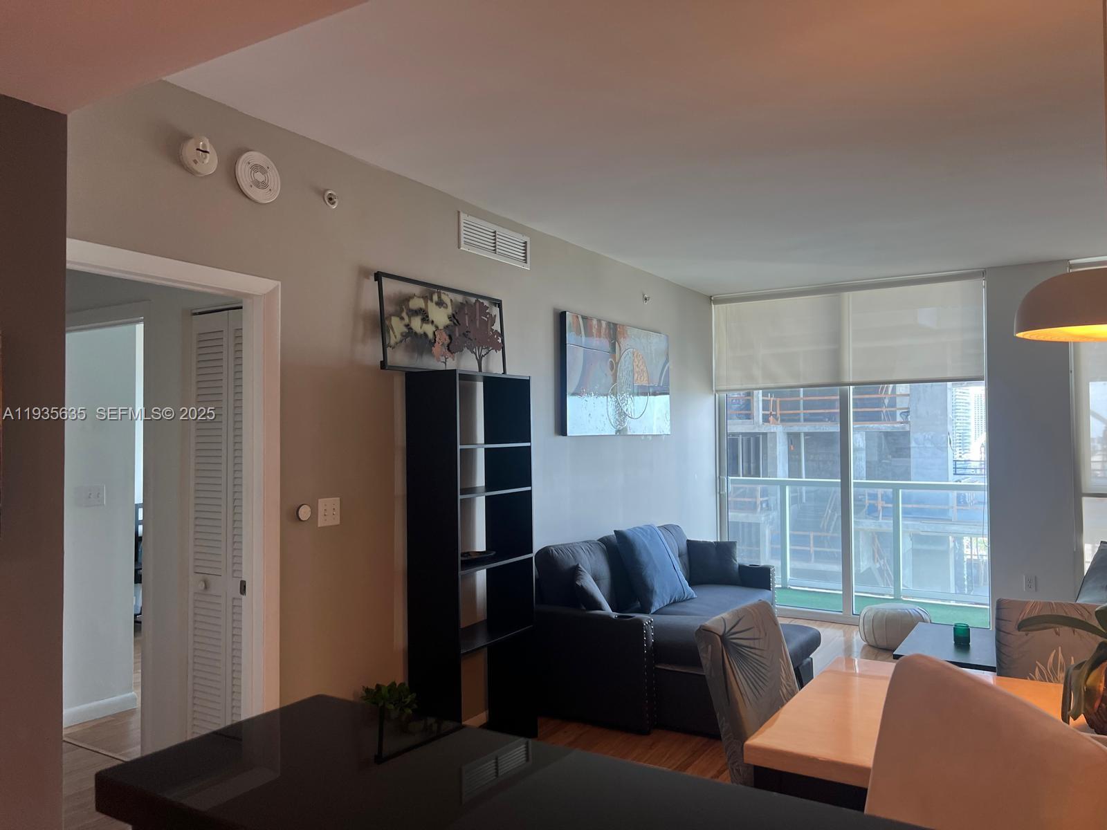 image Vizcayne North27