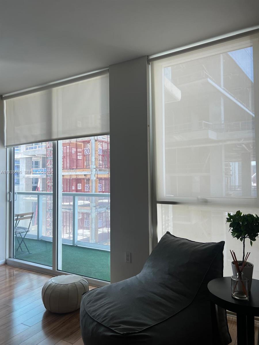 image Vizcayne North28