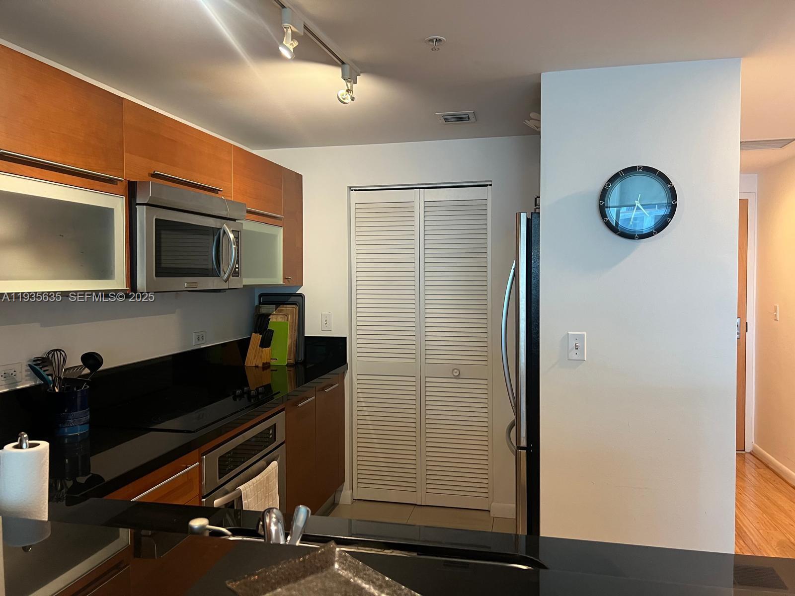 image Vizcayne North2