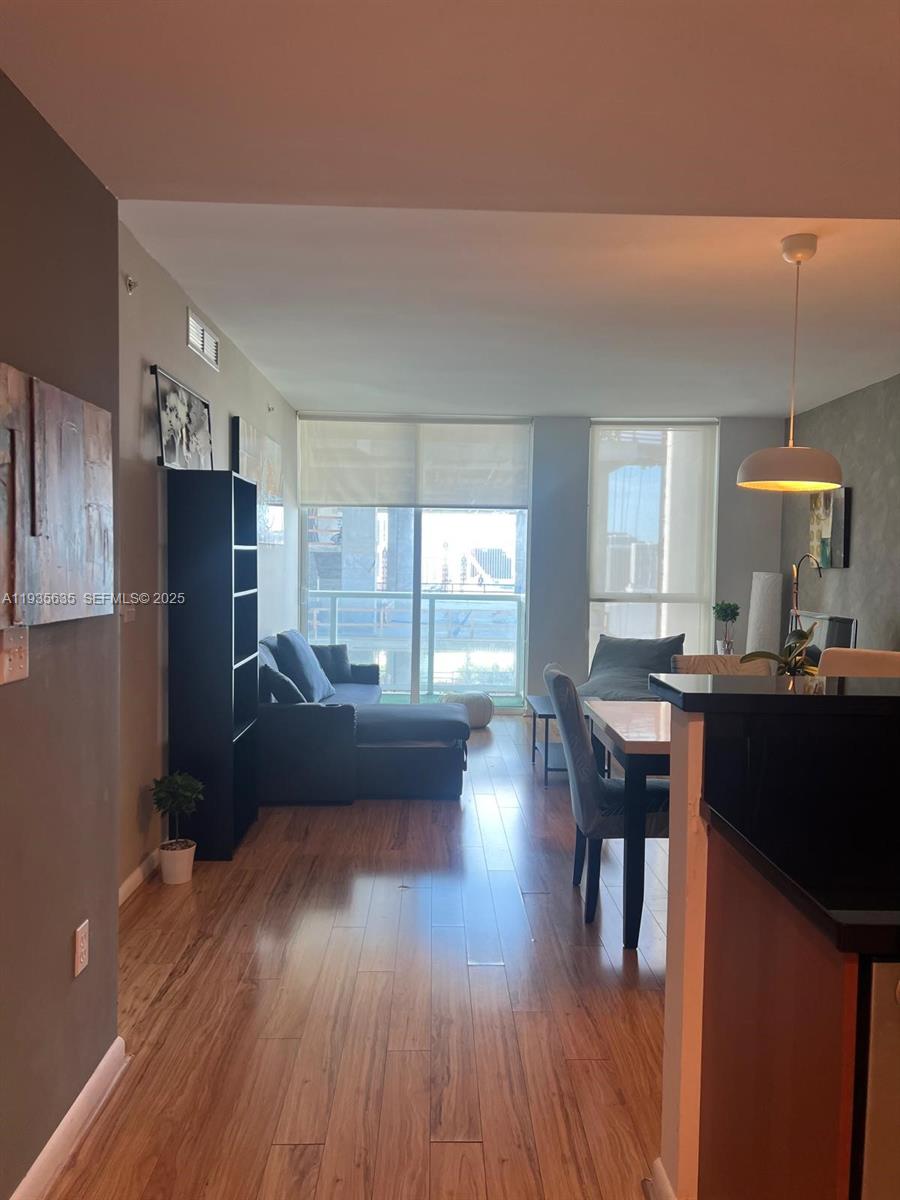 image Vizcayne North43