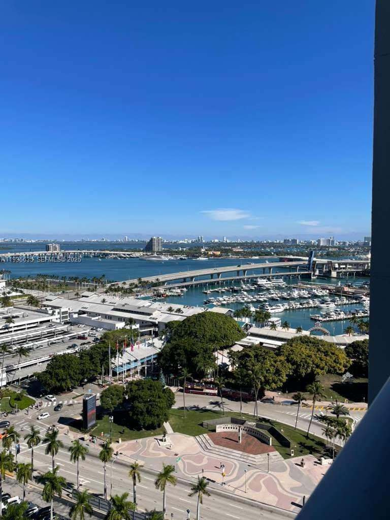 image Vizcayne North48