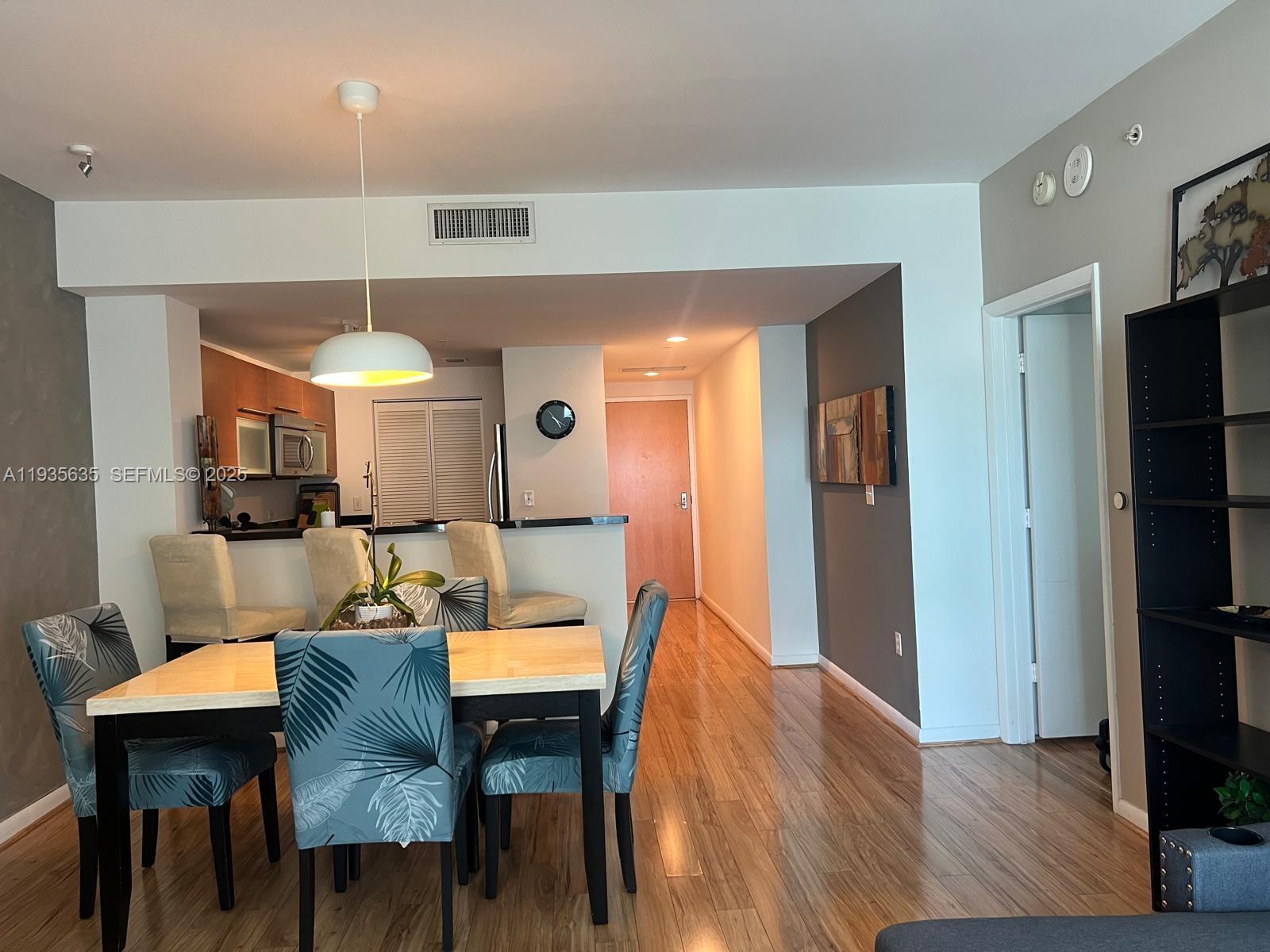 image Vizcayne North7