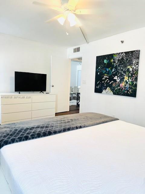 2625 Collins Ave #415 Miami Beach, FL 33140