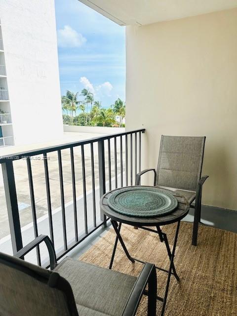 2625 Collins Ave #415 Miami Beach, FL 33140