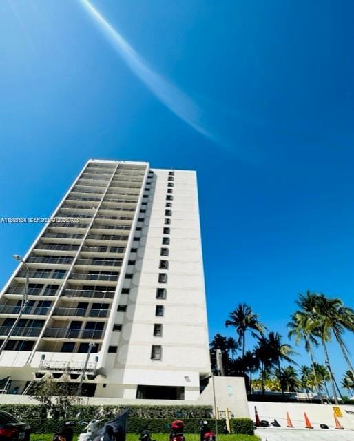 2625 Collins Ave #415 Miami Beach, FL 33140