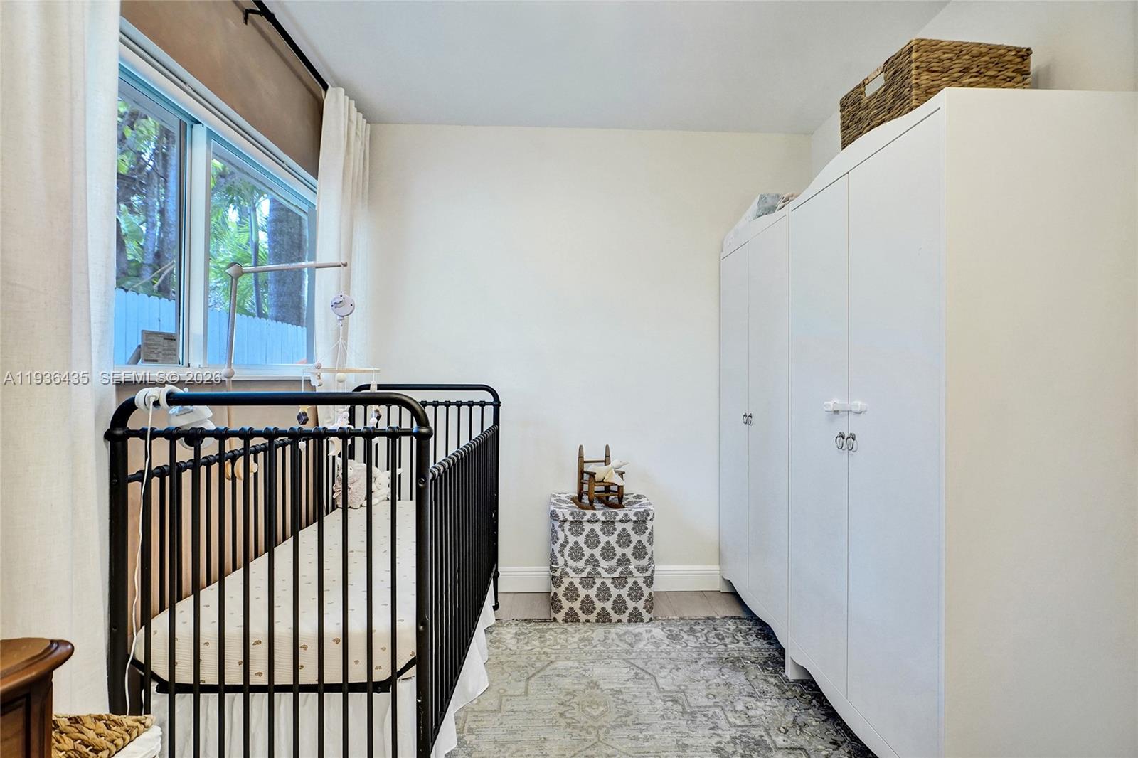 2570 NE 201st St Miami, FL 33180