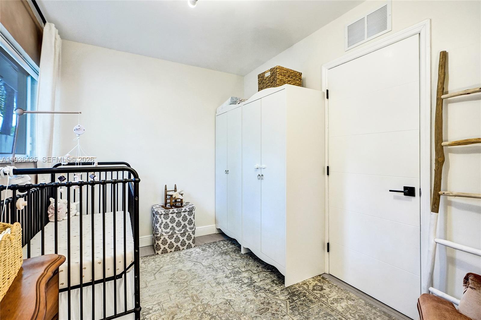 2570 NE 201st St Miami, FL 33180