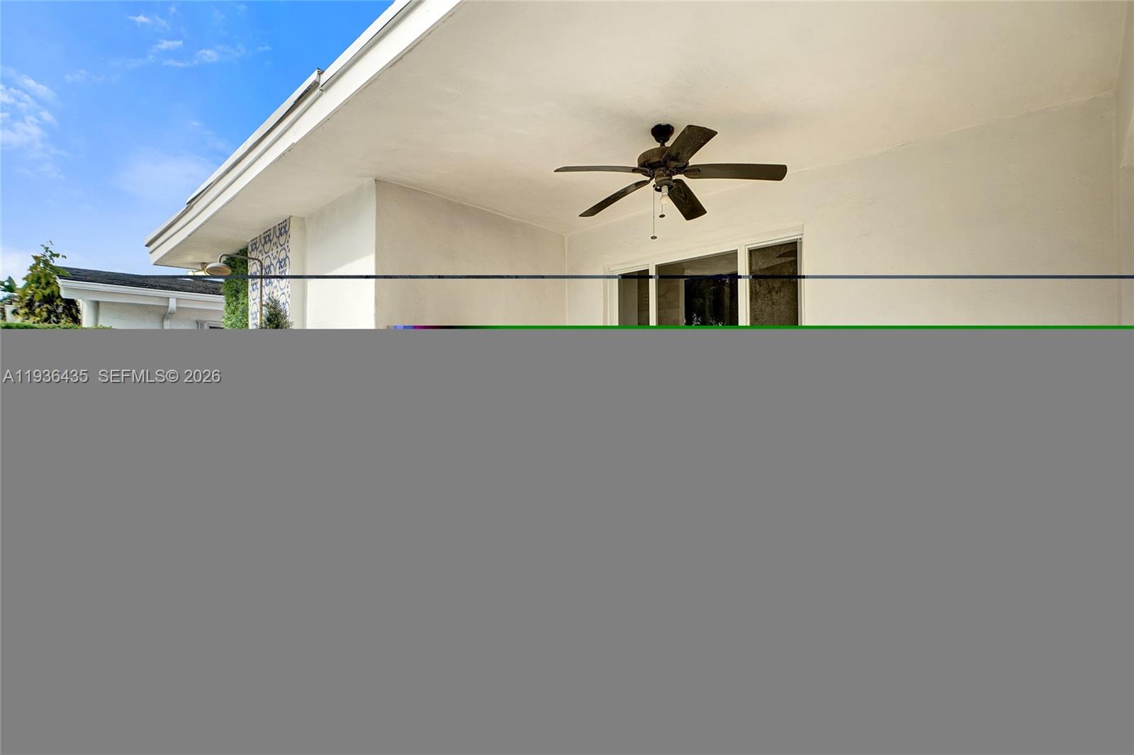 2570 NE 201st St Miami, FL 33180