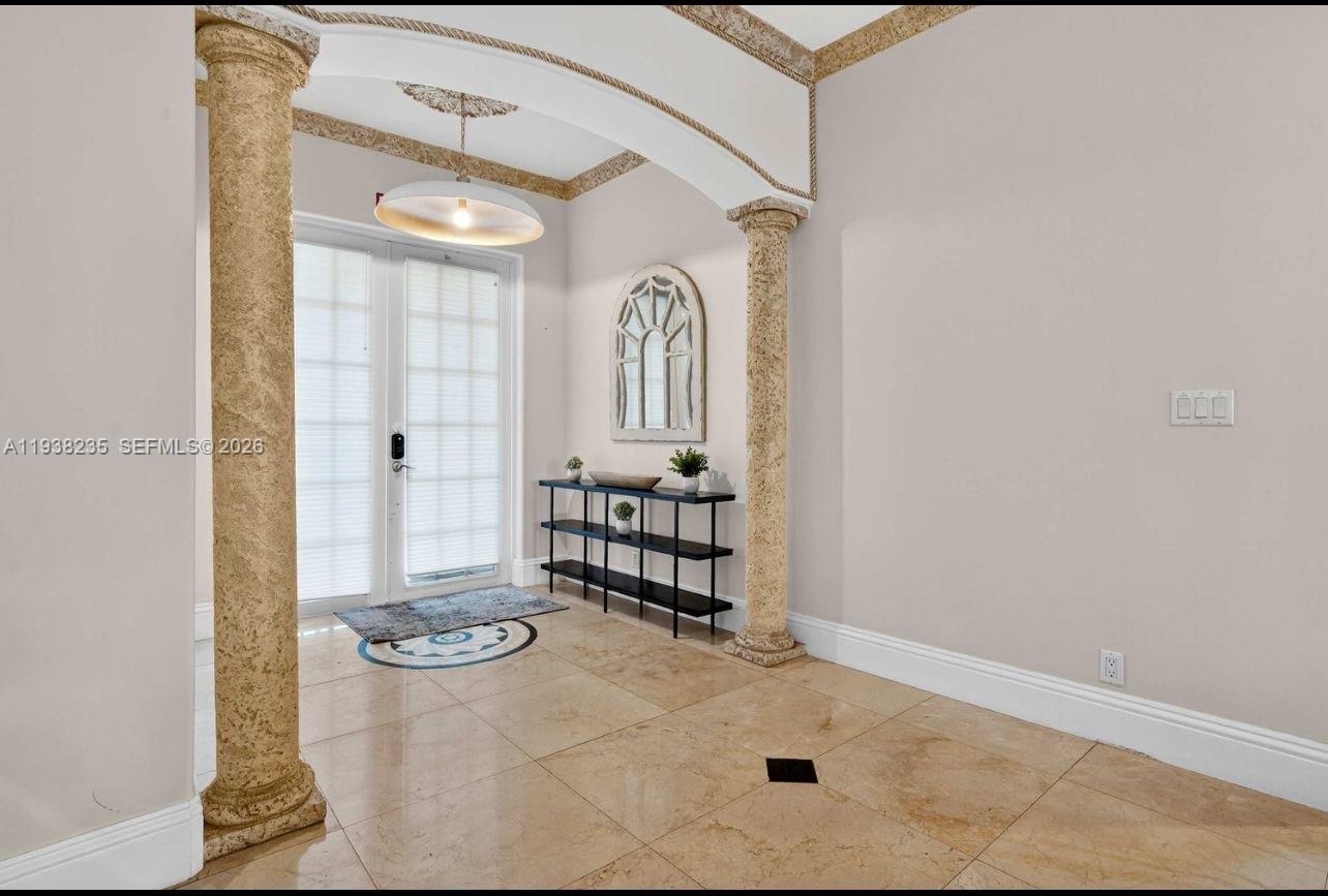 832 Hollywood Blvd Hollywood, FL 33019