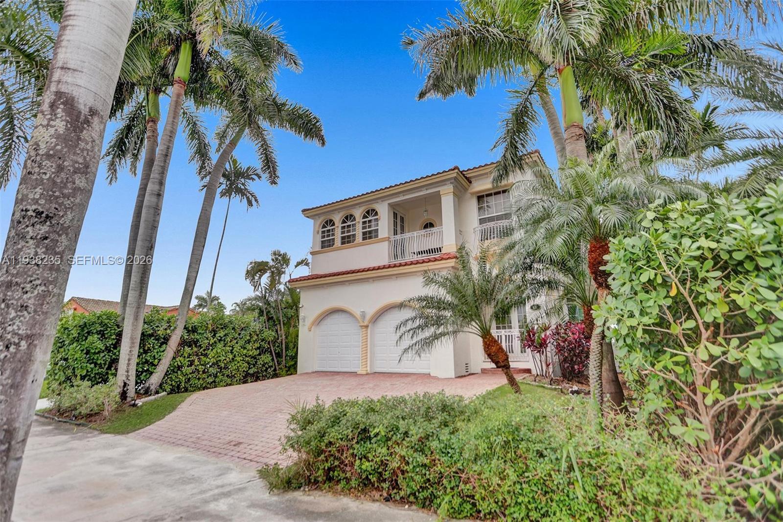 832 Hollywood Blvd Hollywood, FL 33019