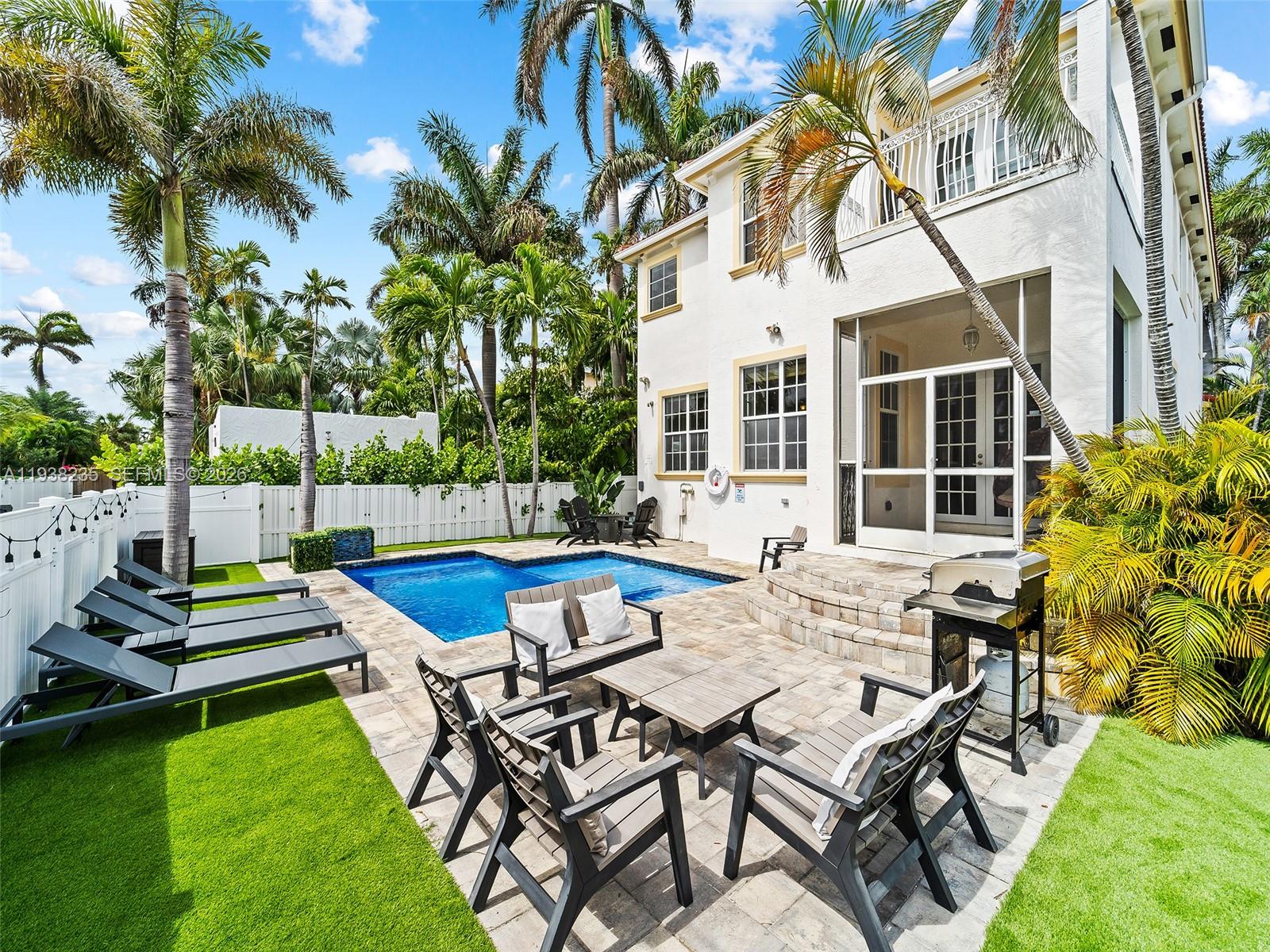 832 Hollywood Blvd Hollywood, FL 33019