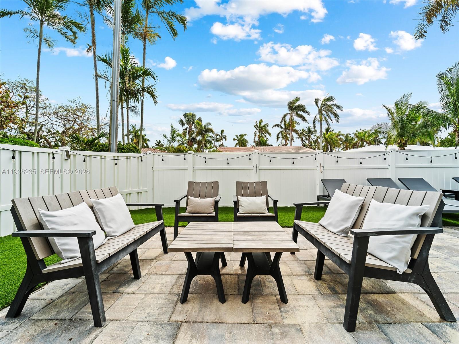 832 Hollywood Blvd Hollywood, FL 33019