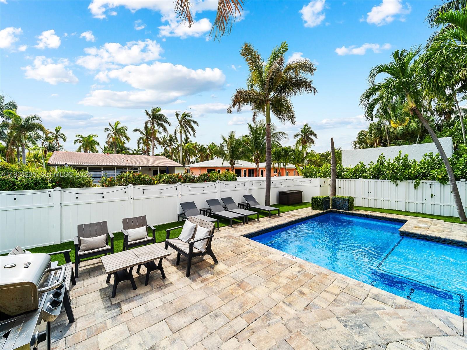 832 Hollywood Blvd Hollywood, FL 33019