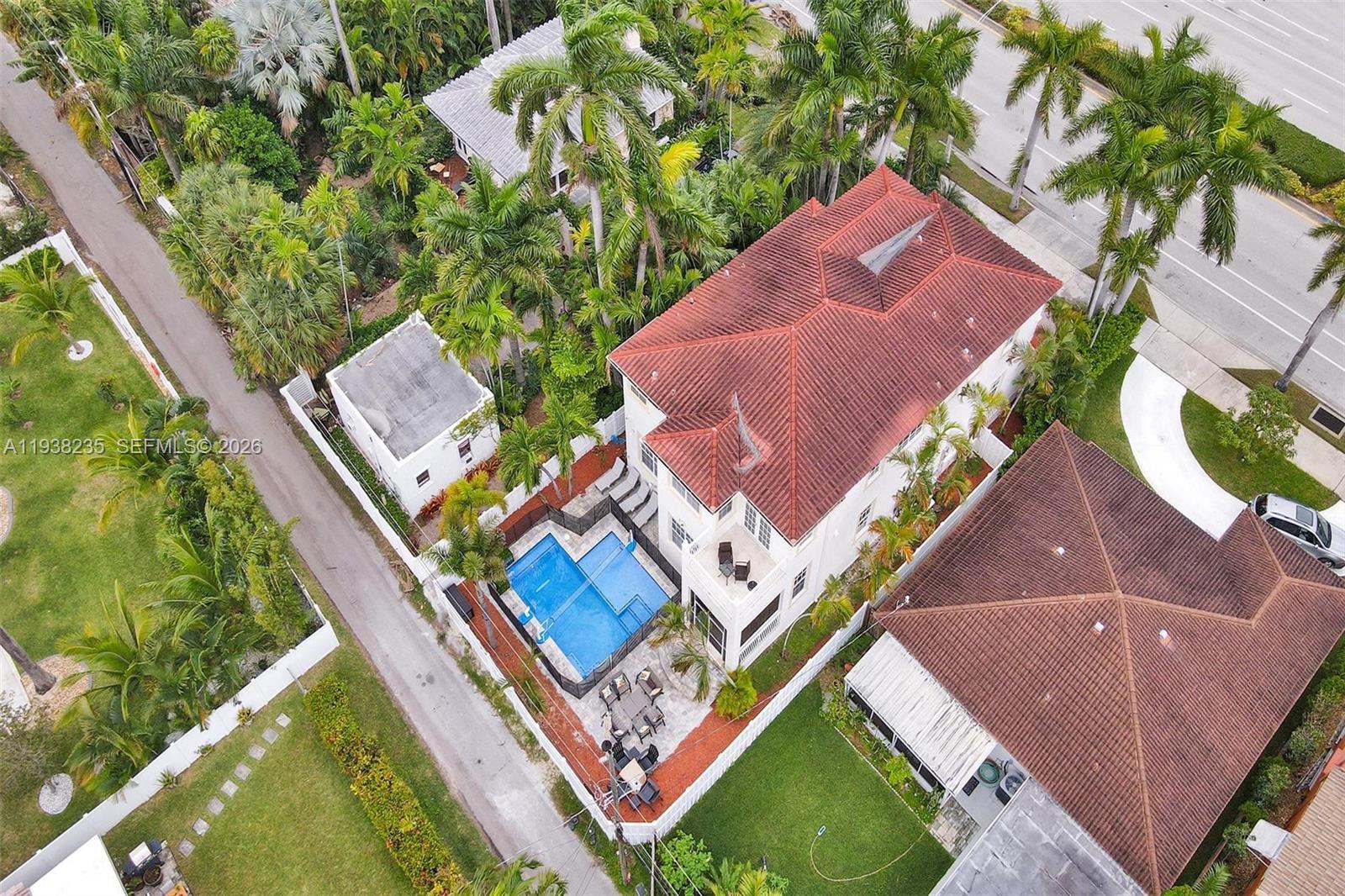 832 Hollywood Blvd Hollywood, FL 33019