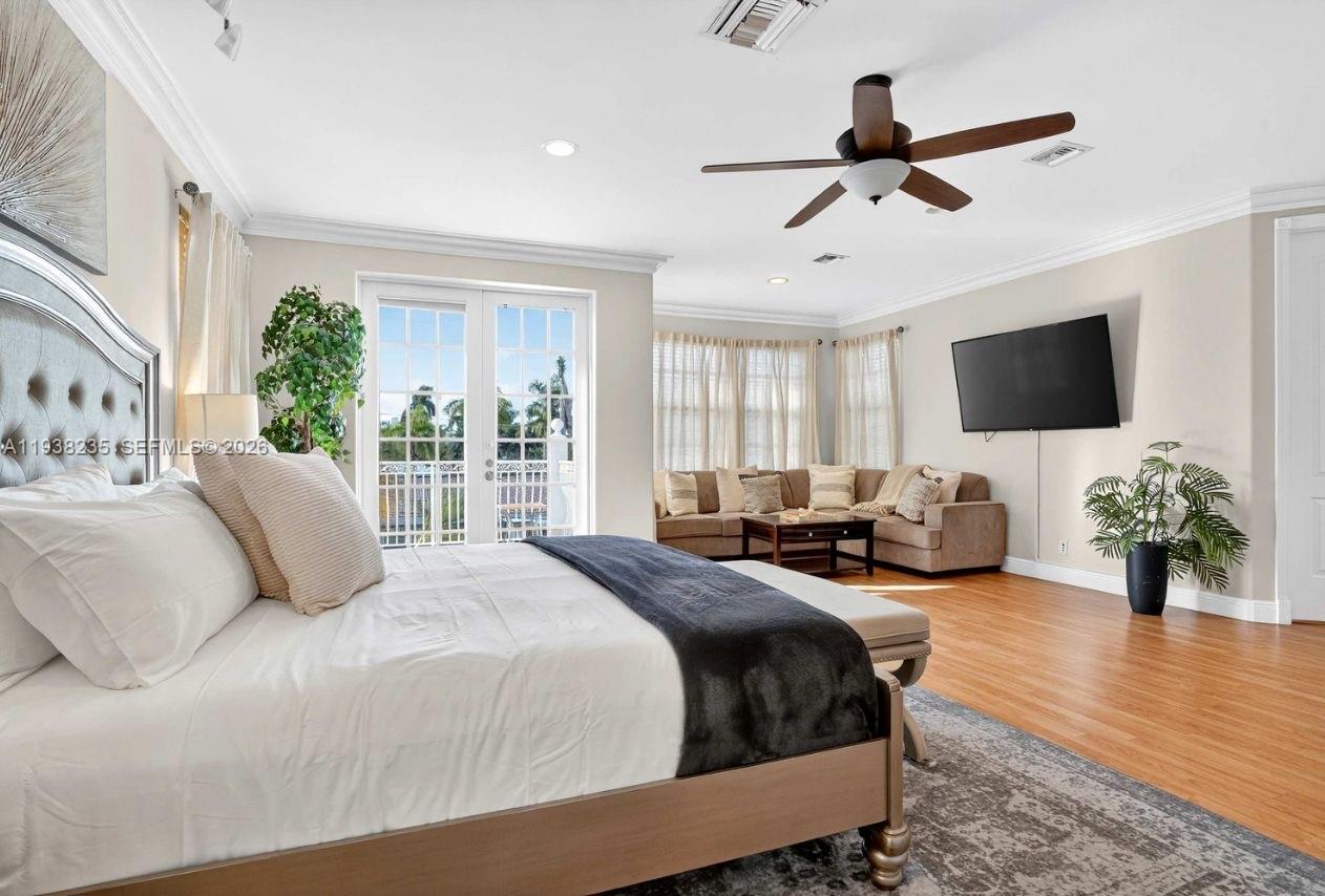 832 Hollywood Blvd Hollywood, FL 33019