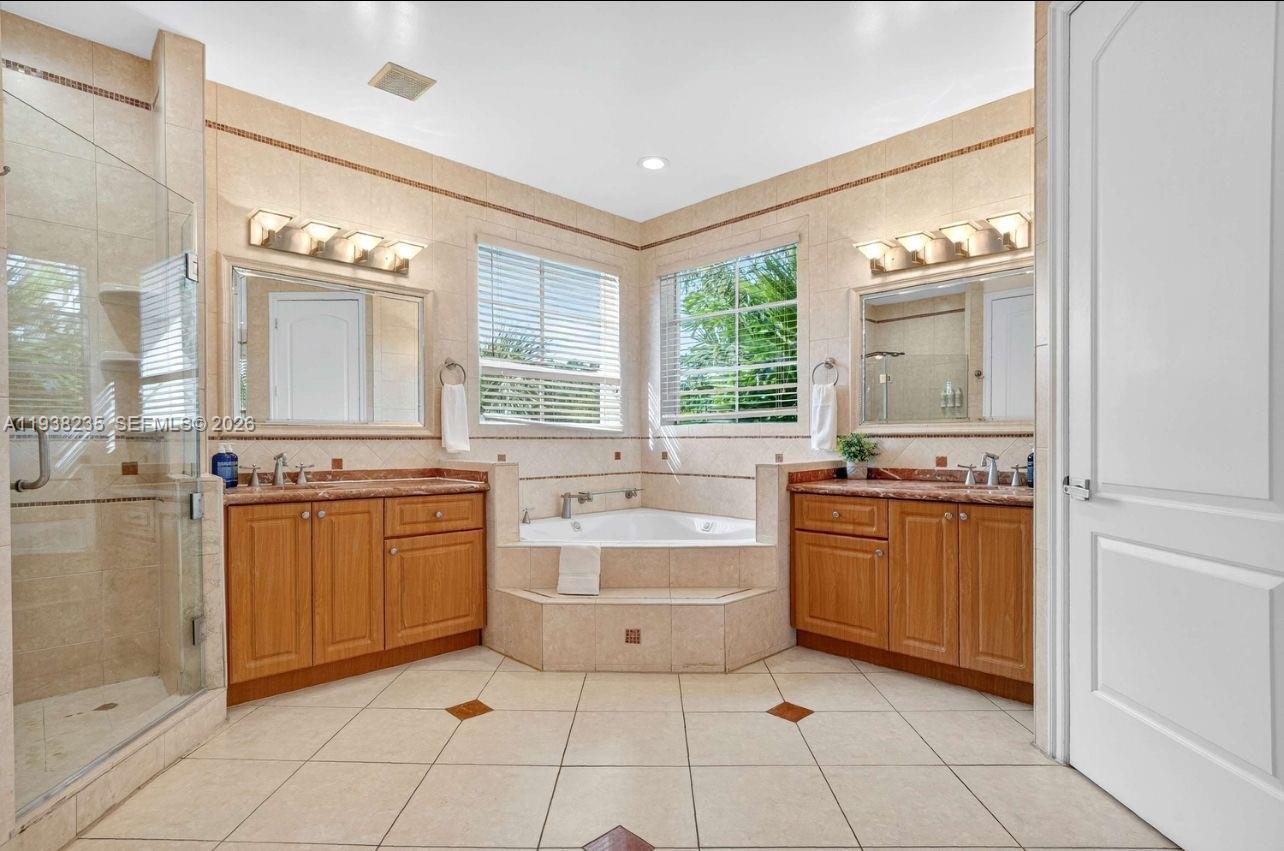 832 Hollywood Blvd Hollywood, FL 33019