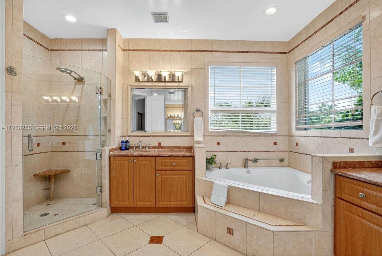 832 Hollywood Blvd Hollywood, FL 33019