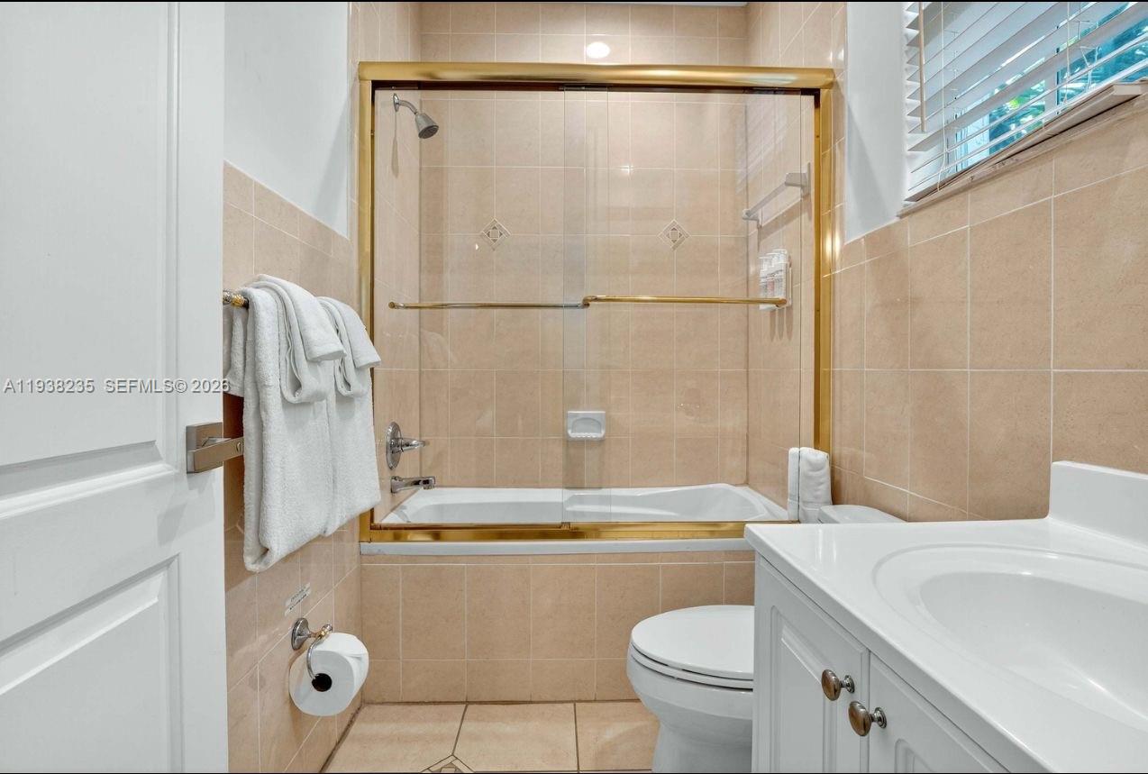 832 Hollywood Blvd Hollywood, FL 33019