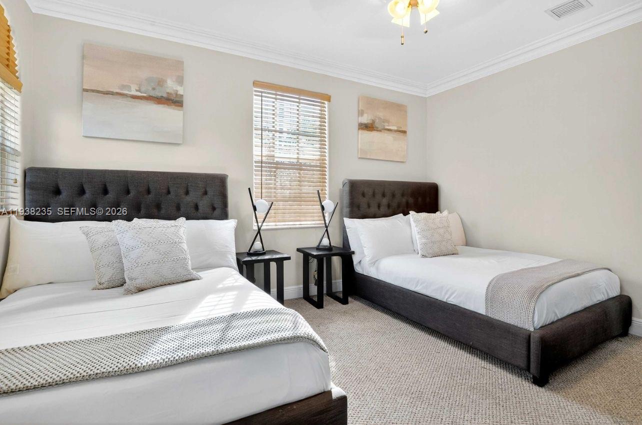 832 Hollywood Blvd Hollywood, FL 33019