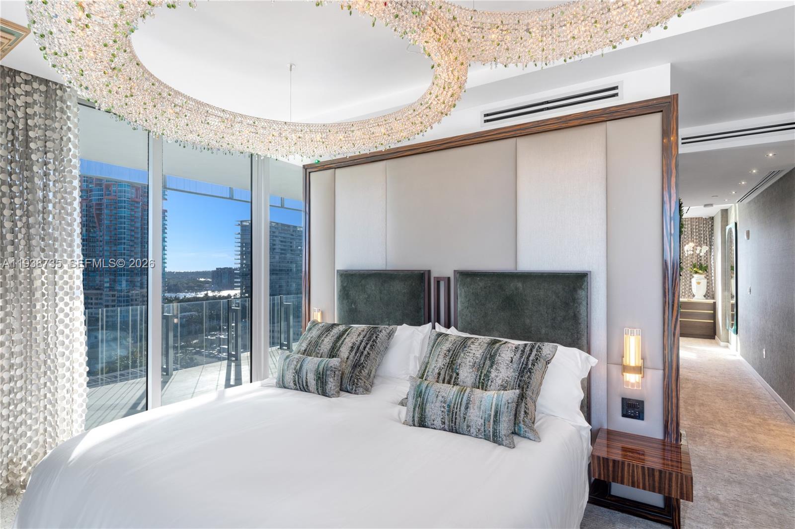 120 Ocean Dr #1400 Miami Beach, FL 33139