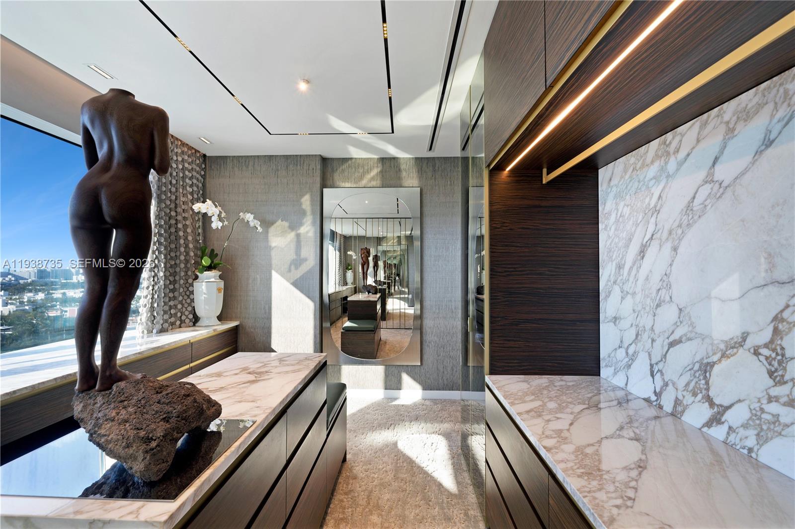 120 Ocean Dr #1400 Miami Beach, FL 33139