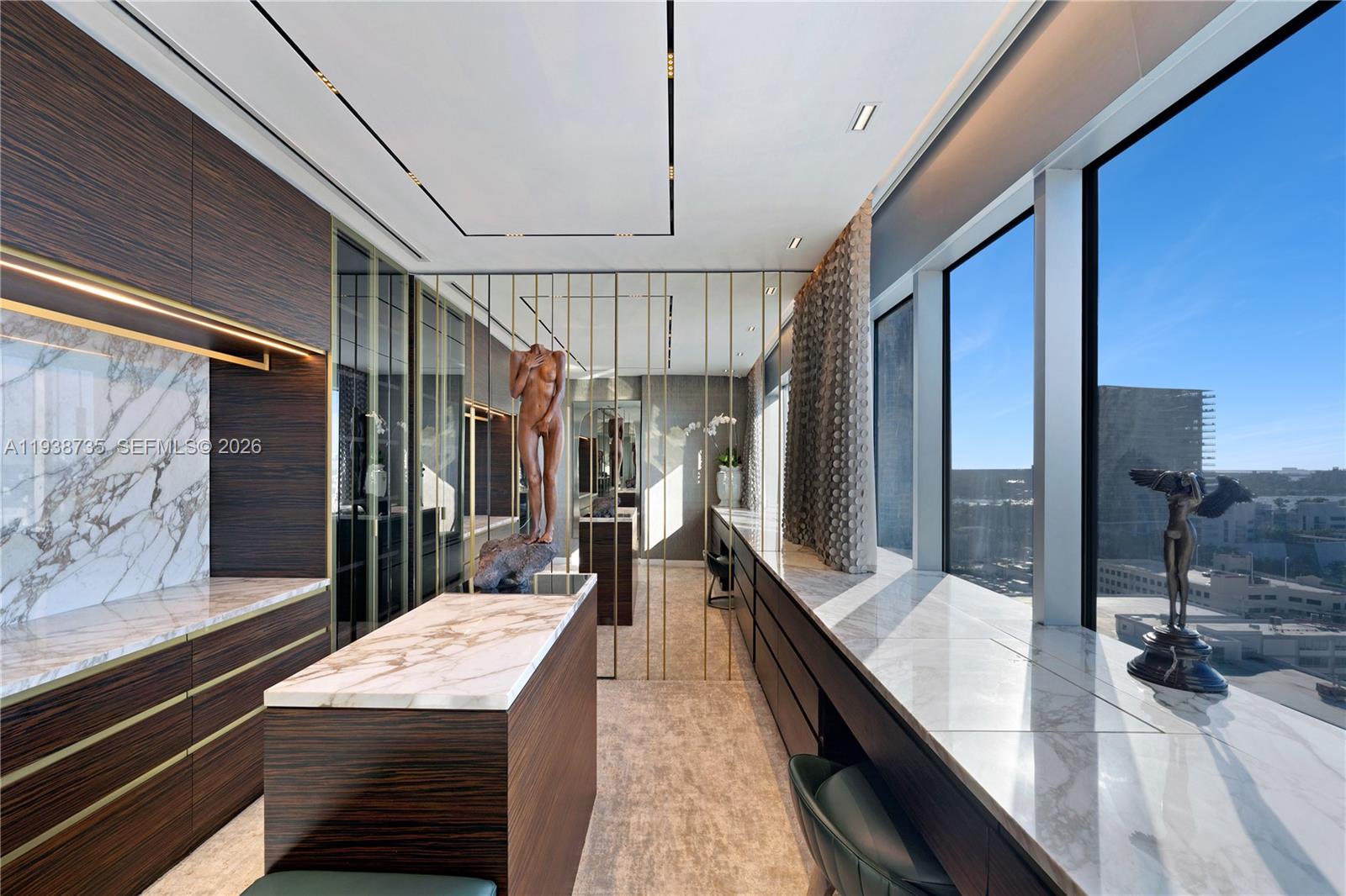 120 Ocean Dr #1400 Miami Beach, FL 33139