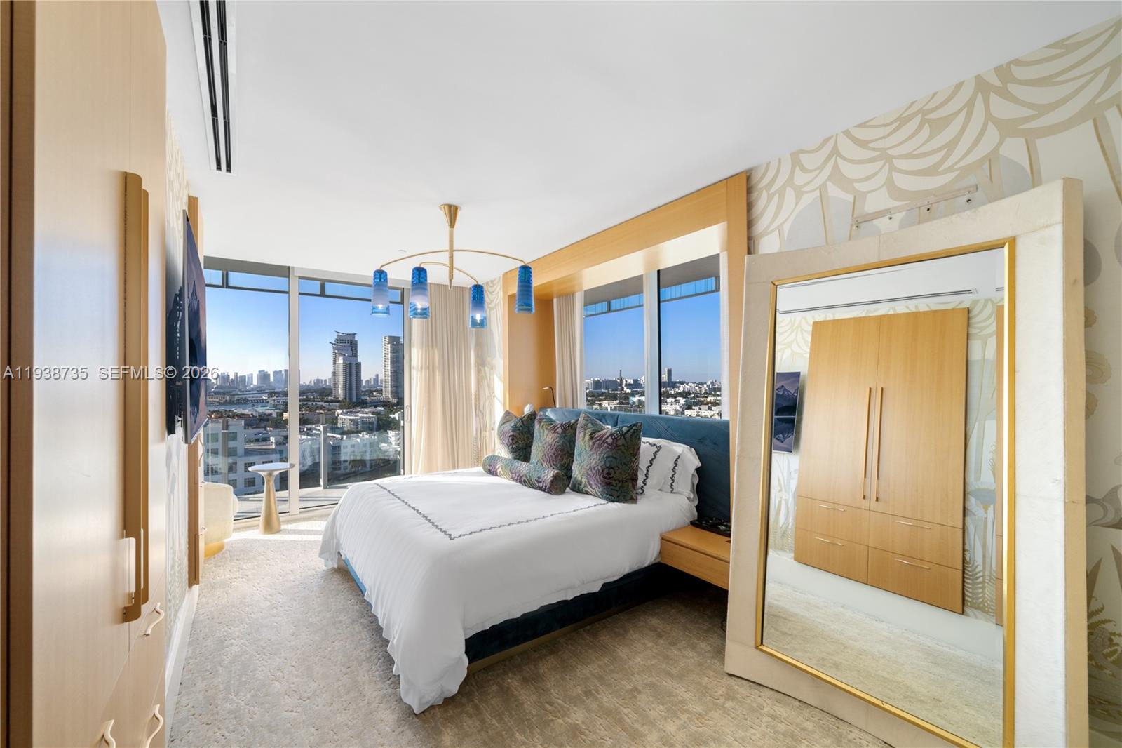 120 Ocean Dr #1400 Miami Beach, FL 33139