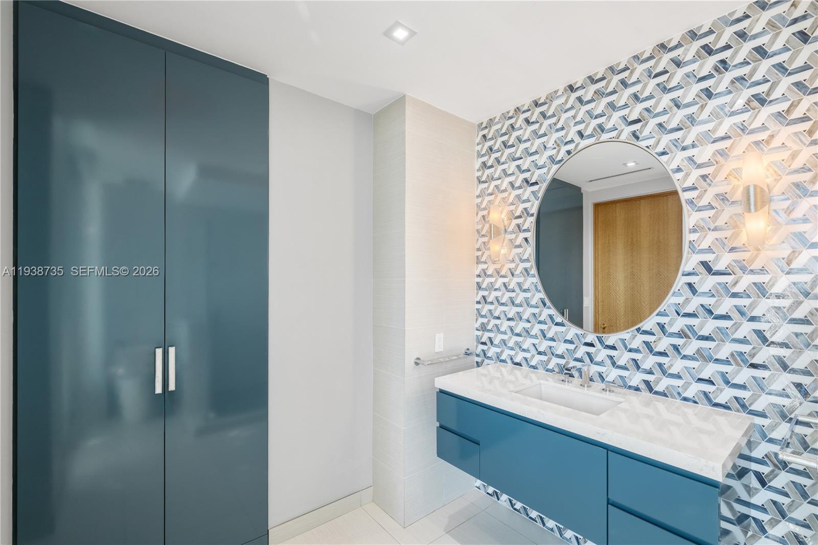 120 Ocean Dr #1400 Miami Beach, FL 33139