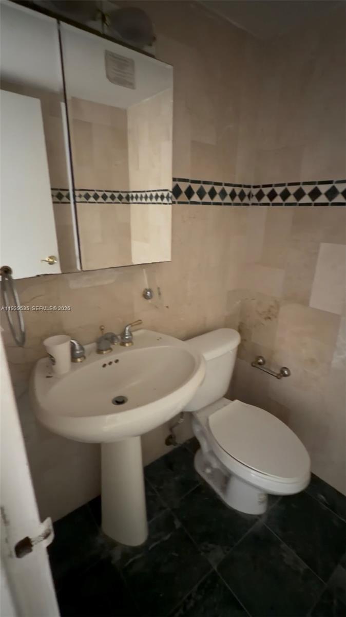 1800 Collins Ave #19B Miami Beach, FL 33139