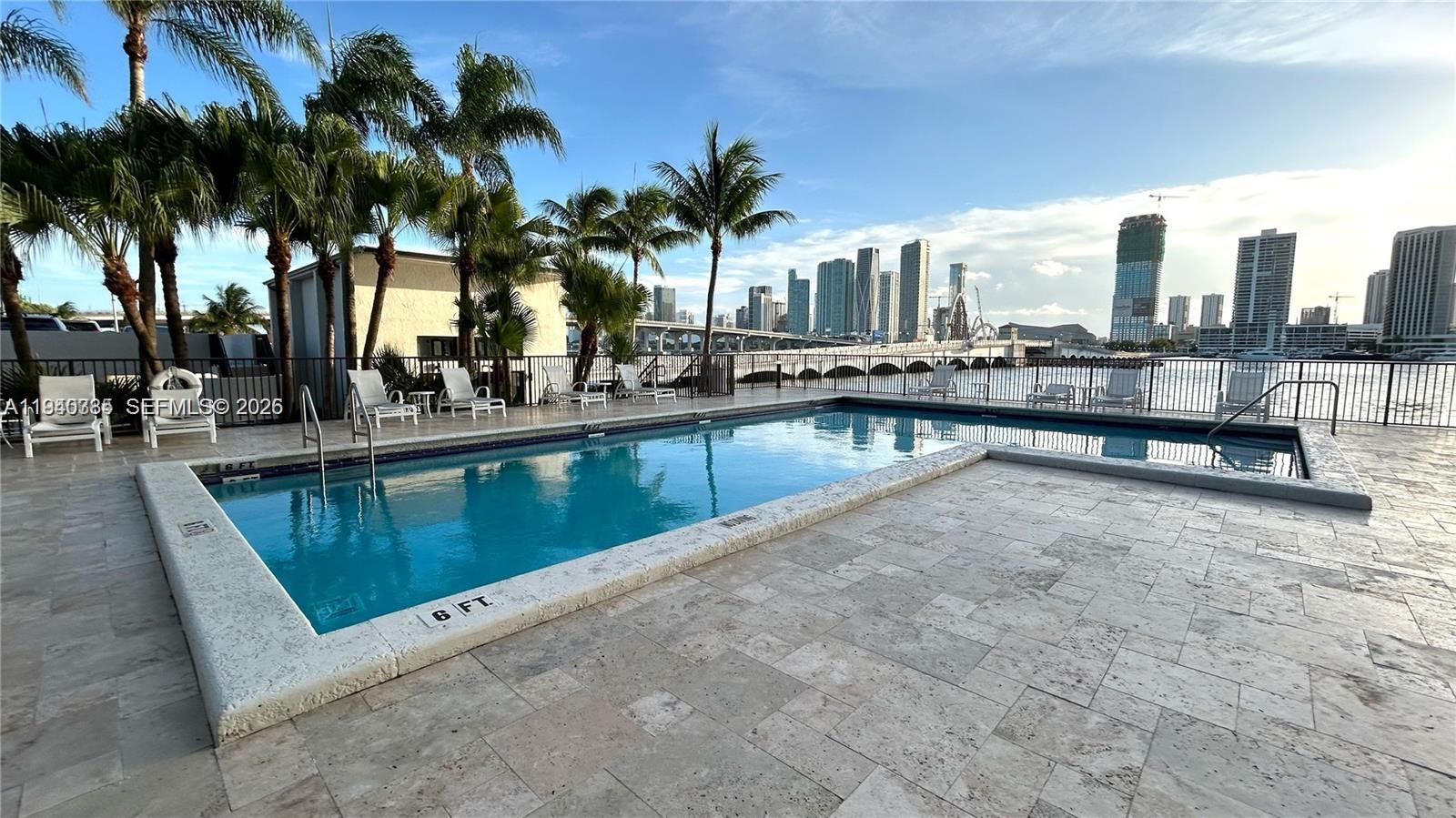 801 N Venetian Dr #201 Miami, FL 33139