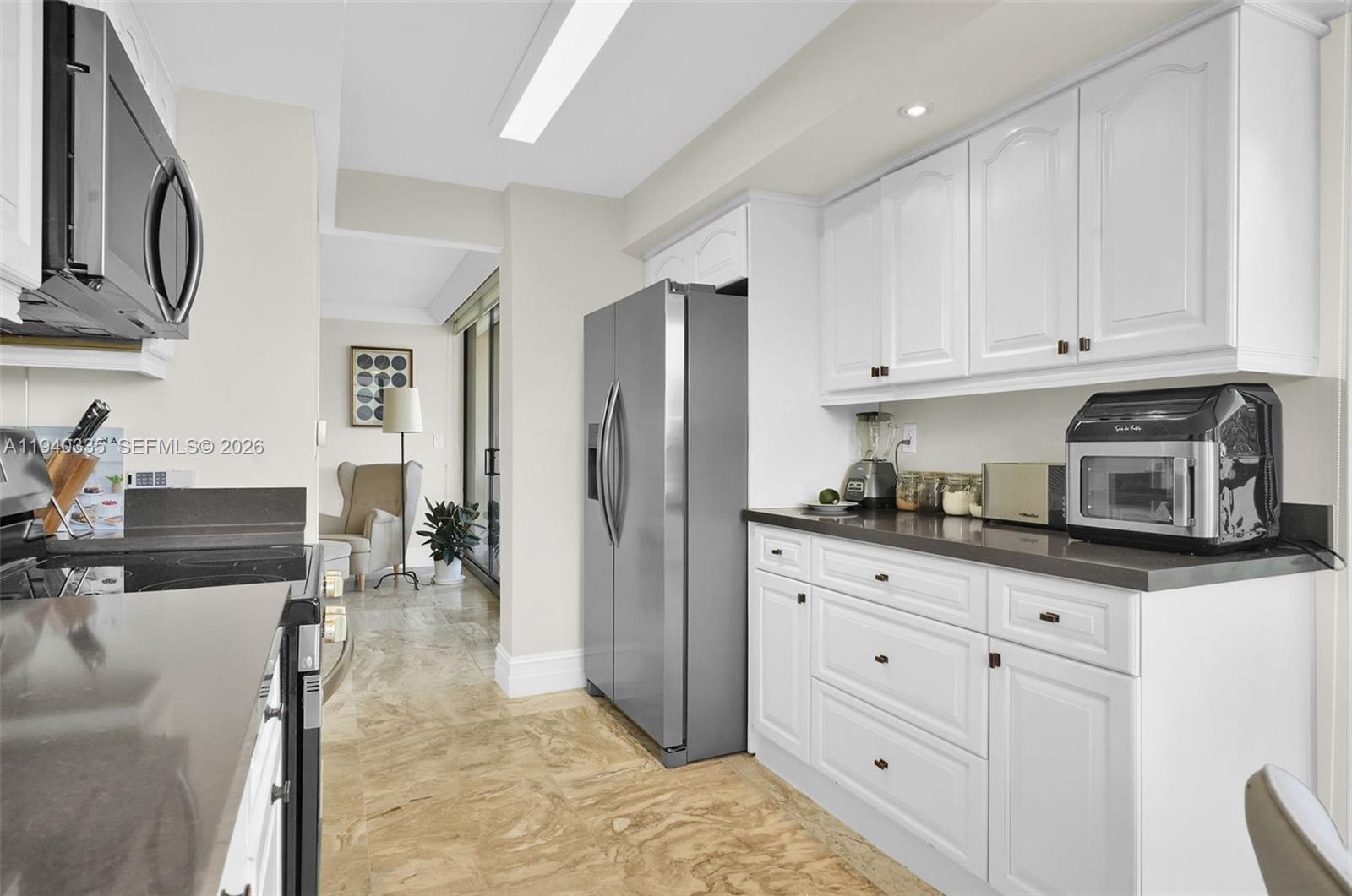 801 N Venetian Dr #201 Miami, FL 33139