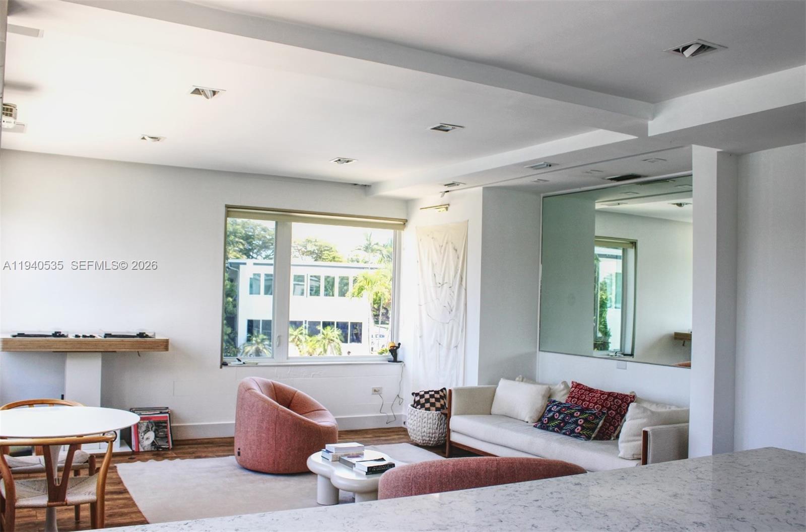 4710 Pine Tree Dr #49 Miami Beach, FL 33140