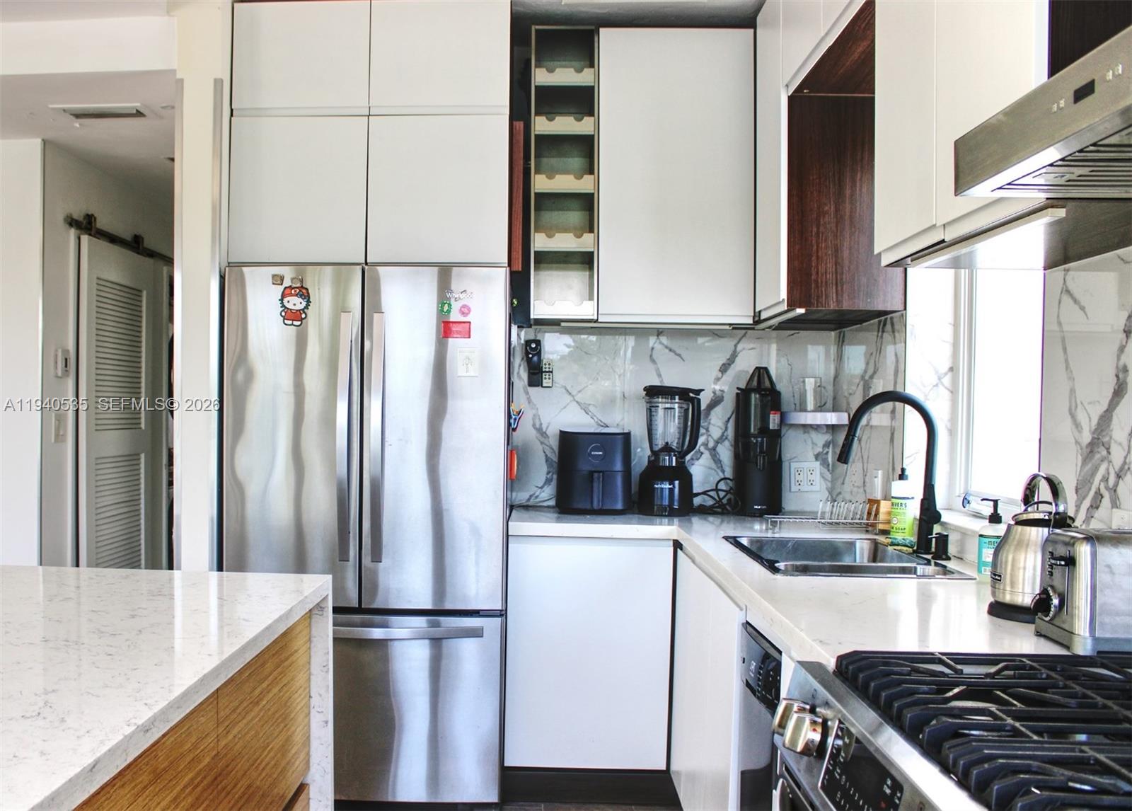 4710 Pine Tree Dr #49 Miami Beach, FL 33140