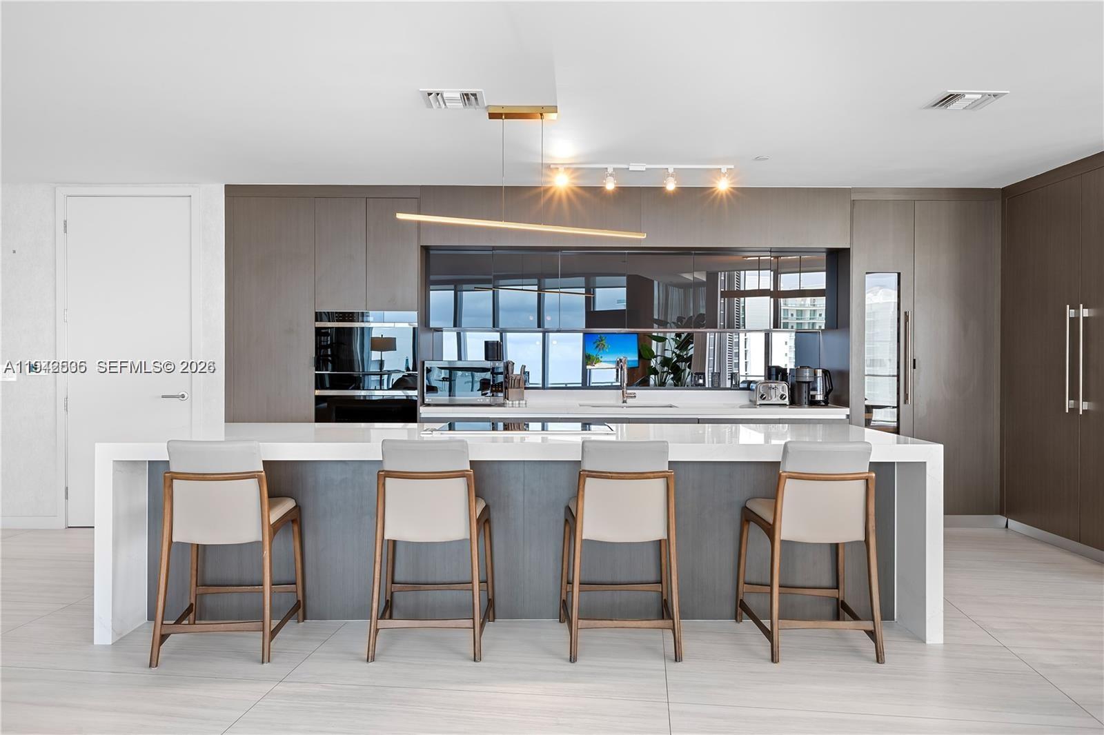 851 NE 1st Ave #5201 Miami, FL 33132