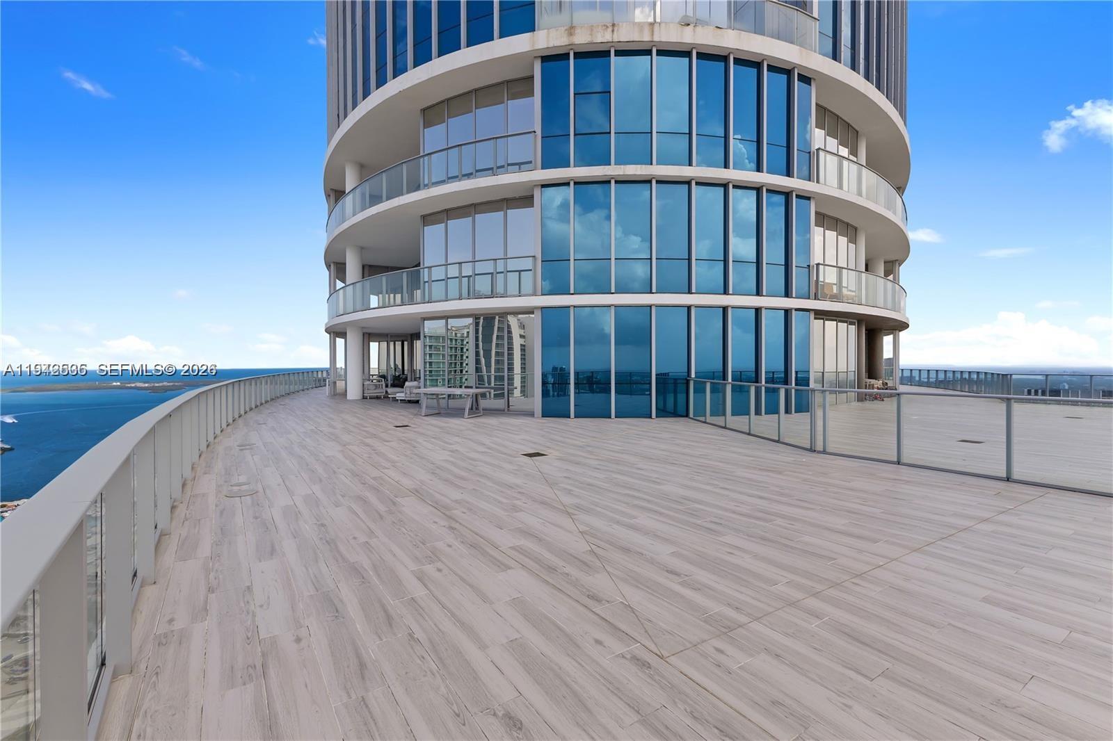 851 NE 1st Ave #5201 Miami, FL 33132