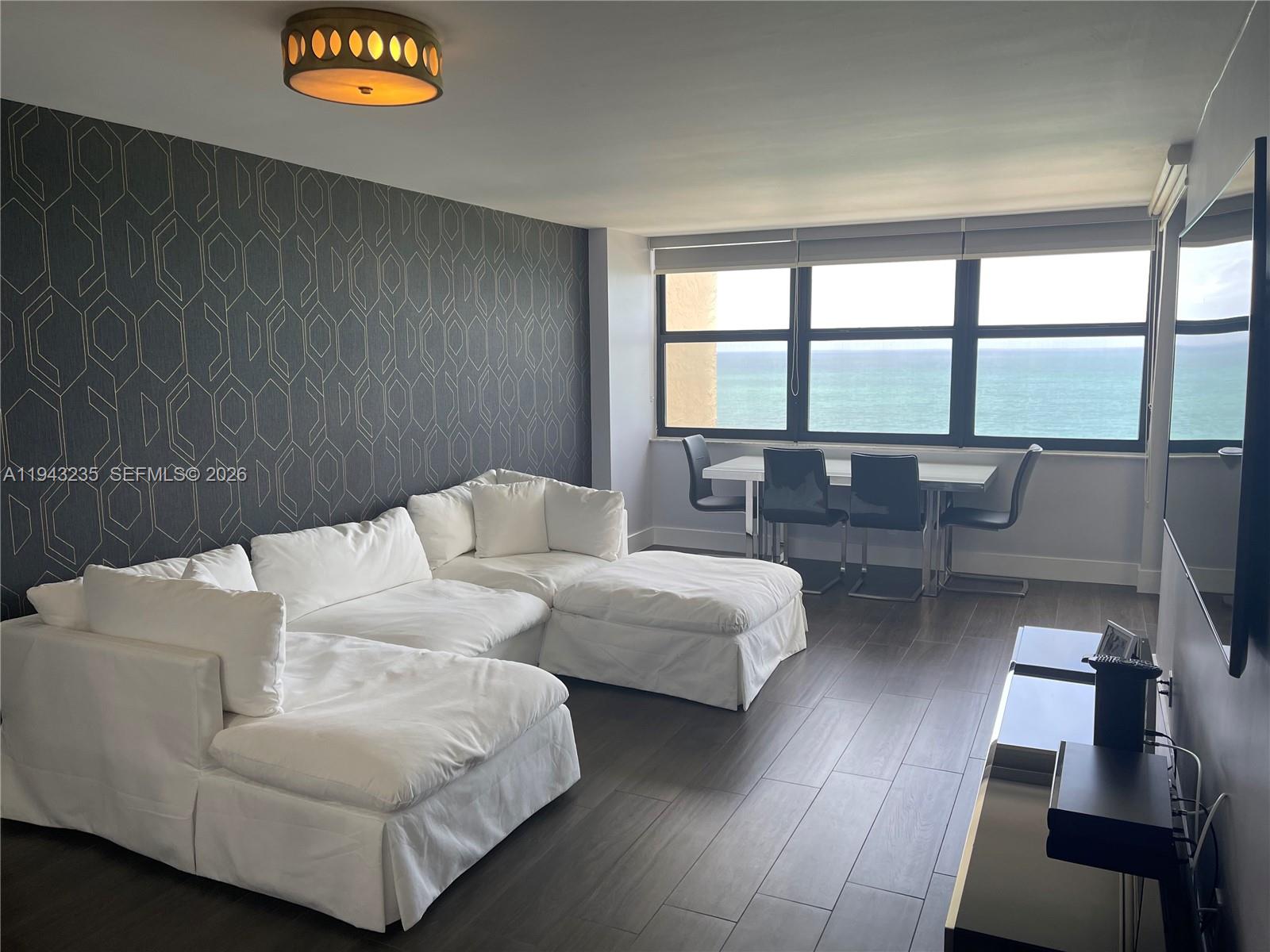 2555 Collins Ave #1409 Miami Beach, FL 33140