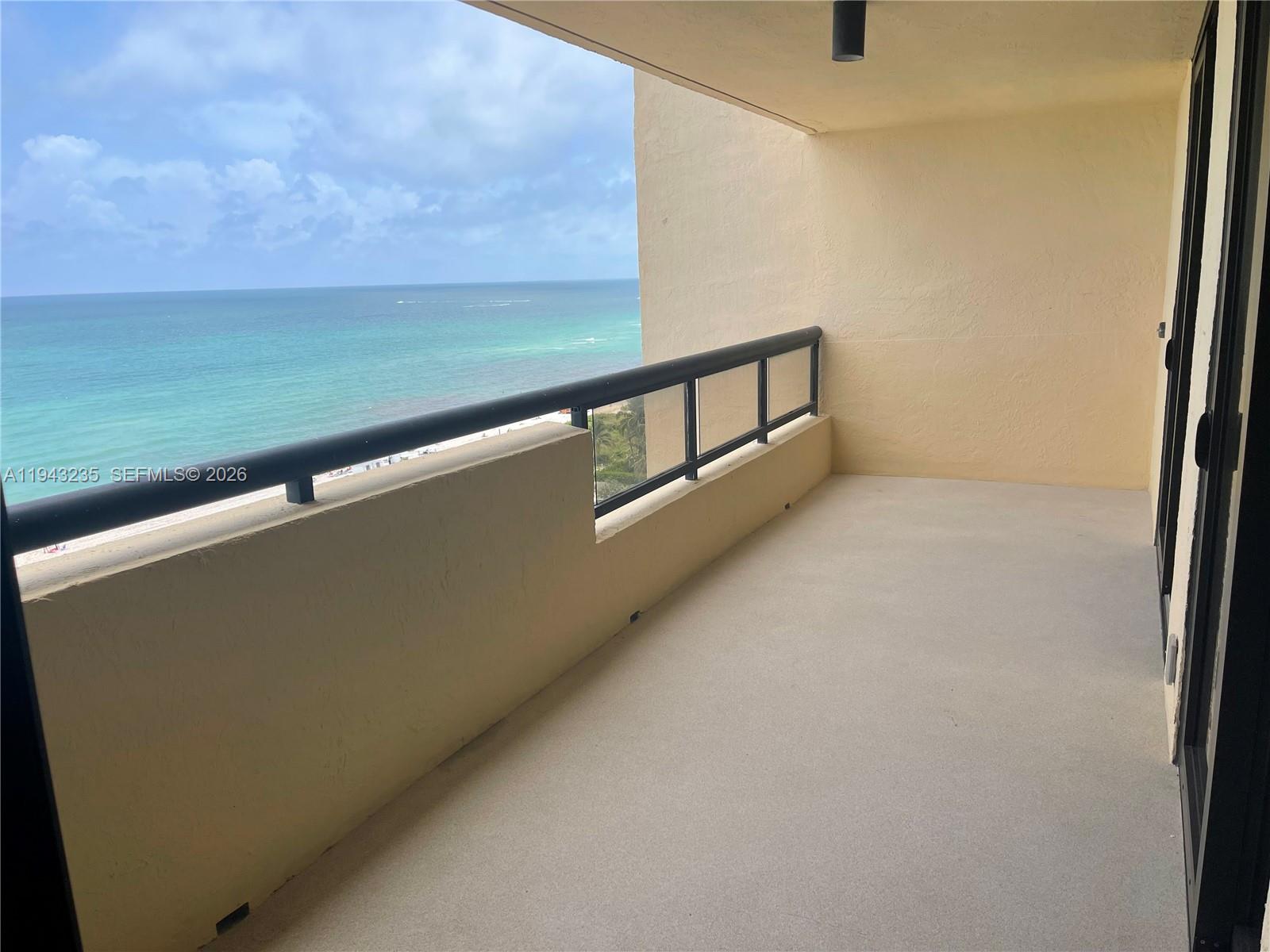 2555 Collins Ave #1409 Miami Beach, FL 33140