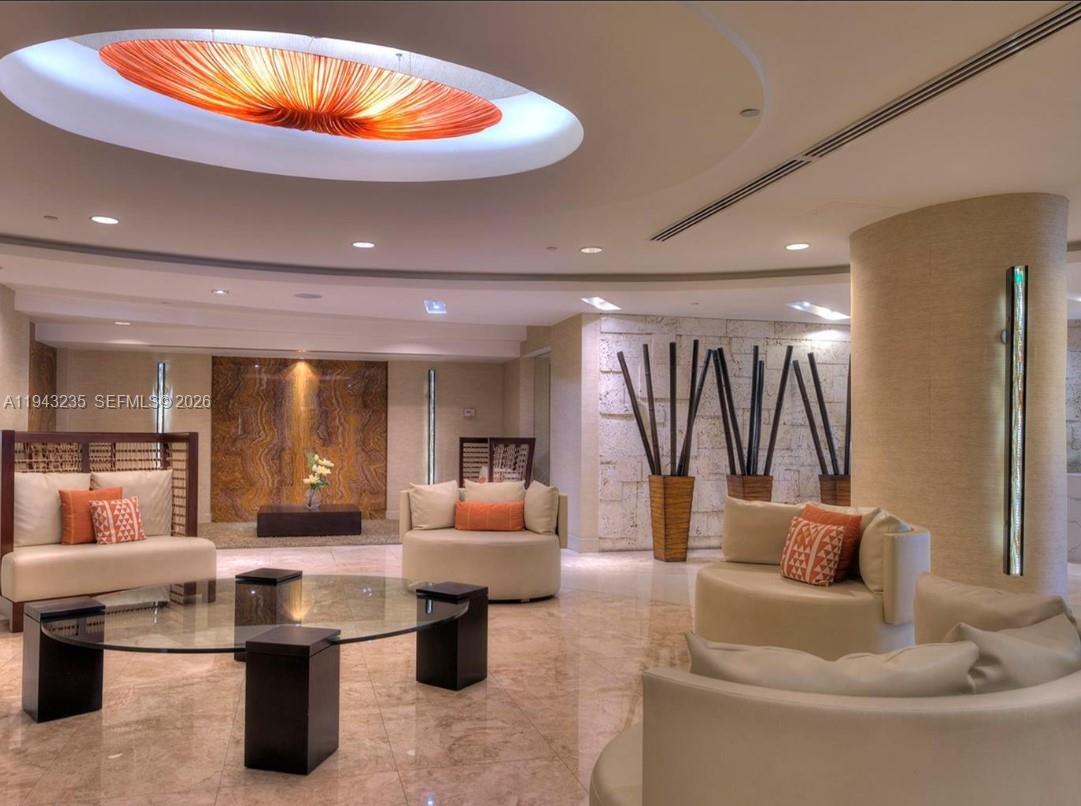 2555 Collins Ave #1409 Miami Beach, FL 33140