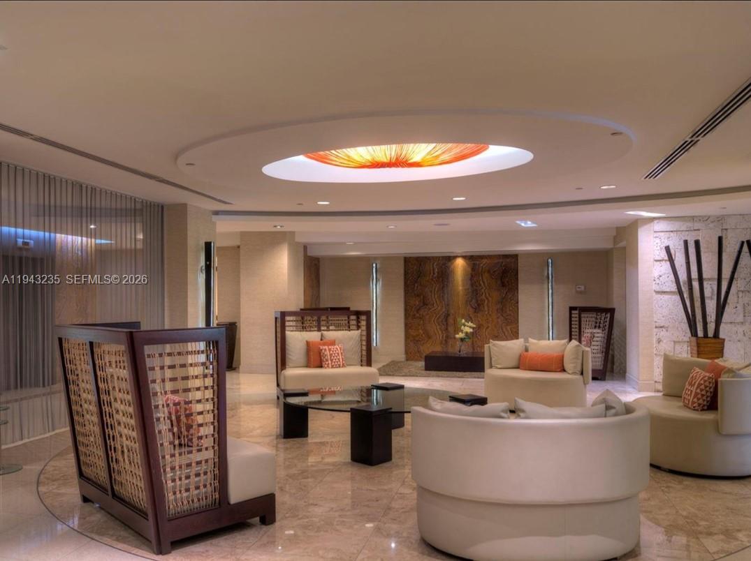 2555 Collins Ave #1409 Miami Beach, FL 33140