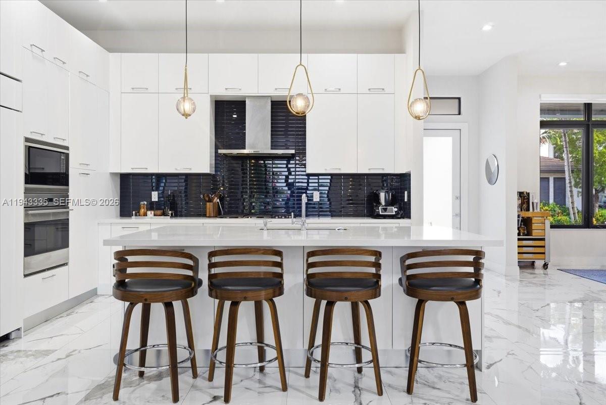 8156 NW 48th Ter Doral, FL 33166