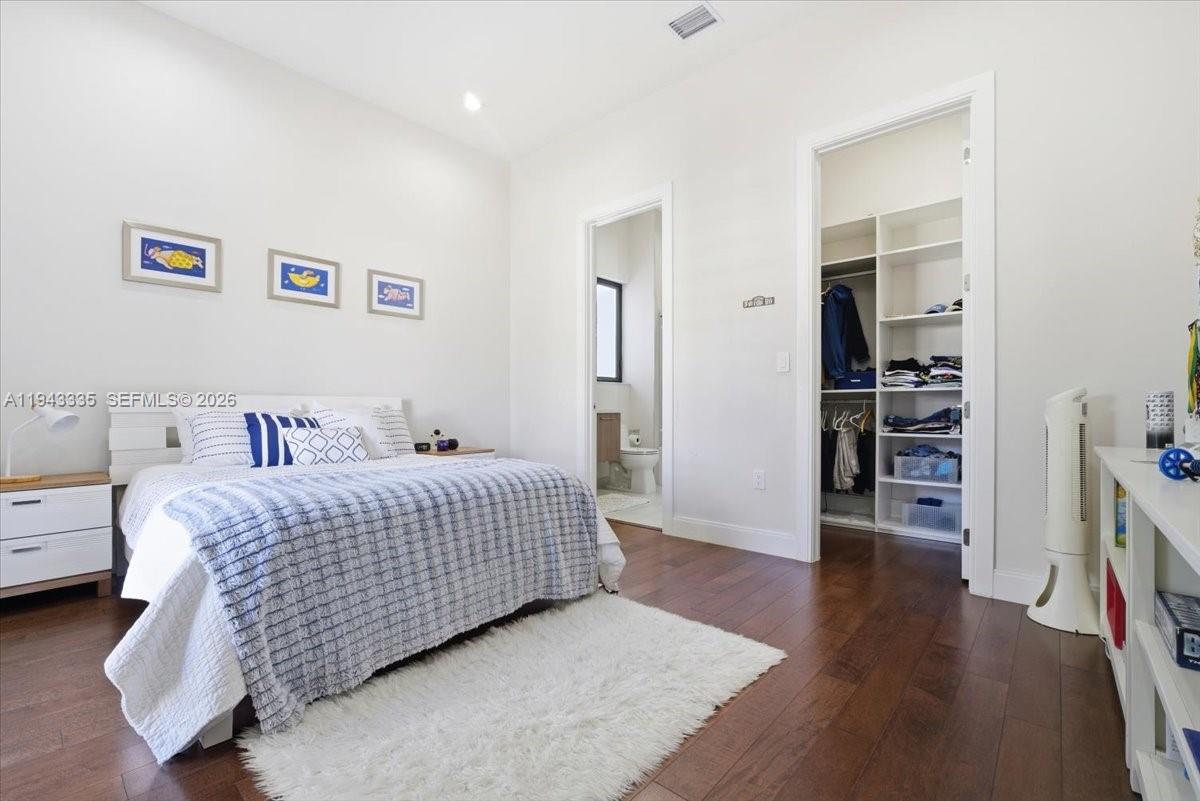 8156 NW 48th Ter Doral, FL 33166