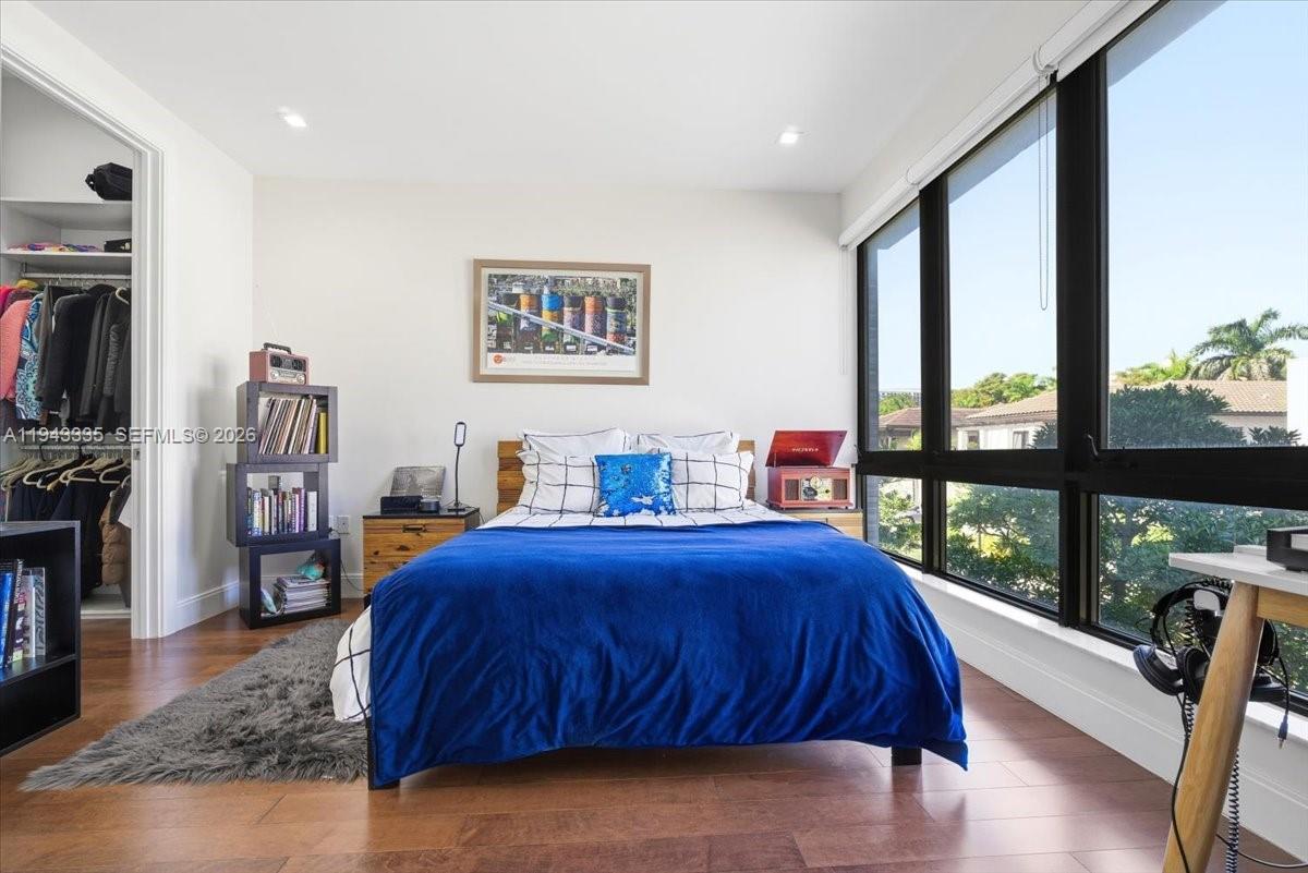 8156 NW 48th Ter Doral, FL 33166