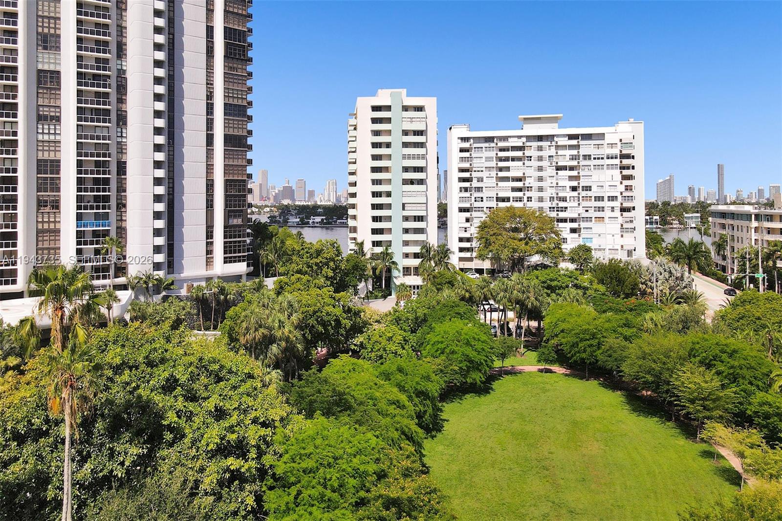 5 Island Ave #8B Miami Beach, FL 33139