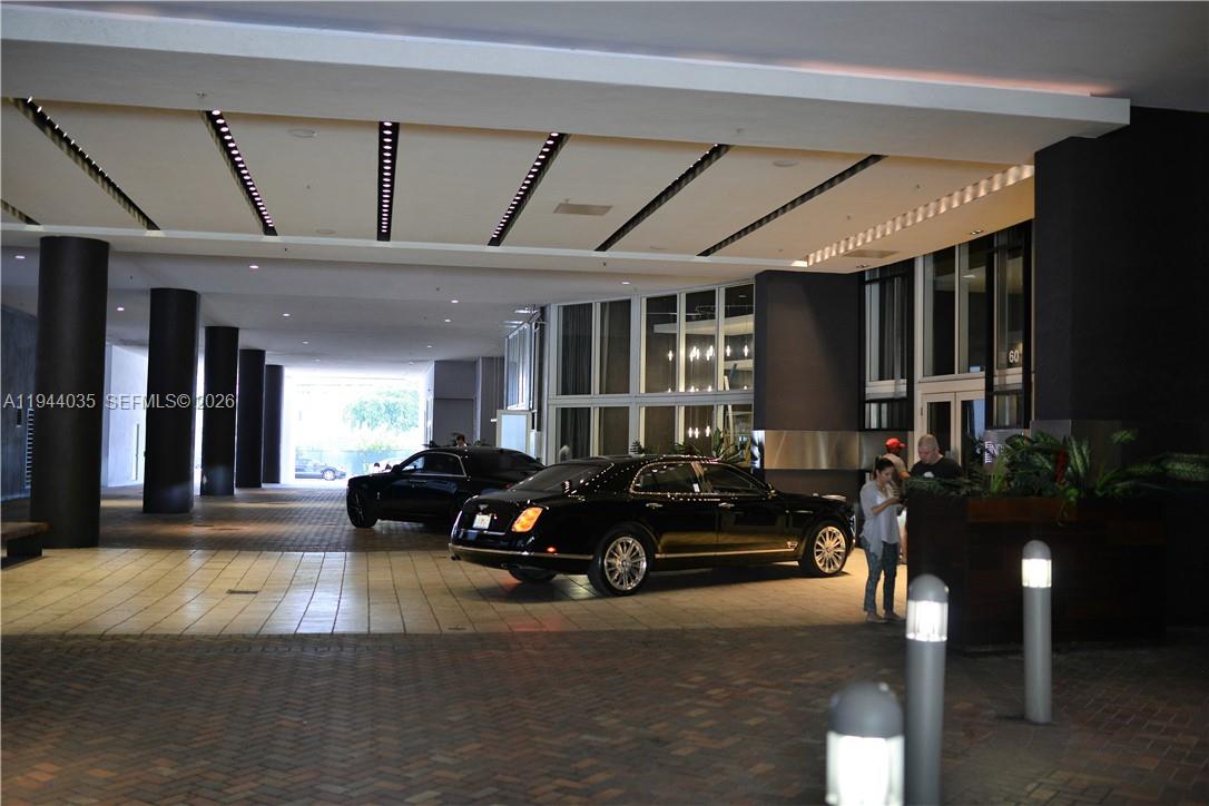 image Infinity at Brickell11